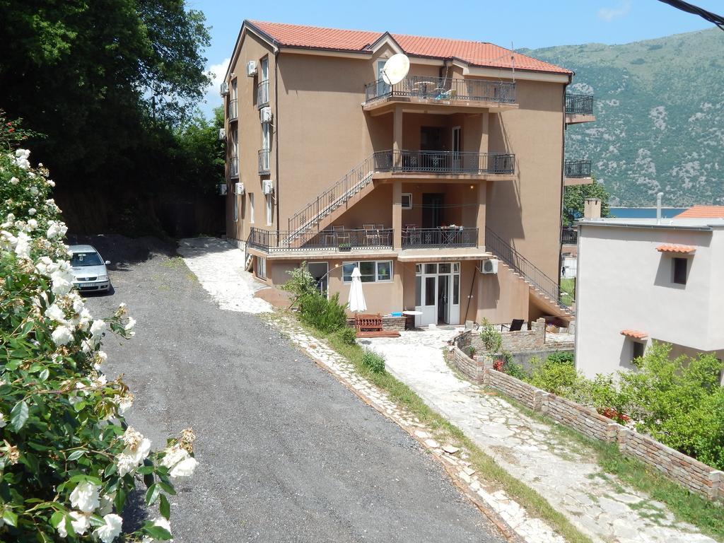Apartments Scorpio Kotor Eksteriør billede